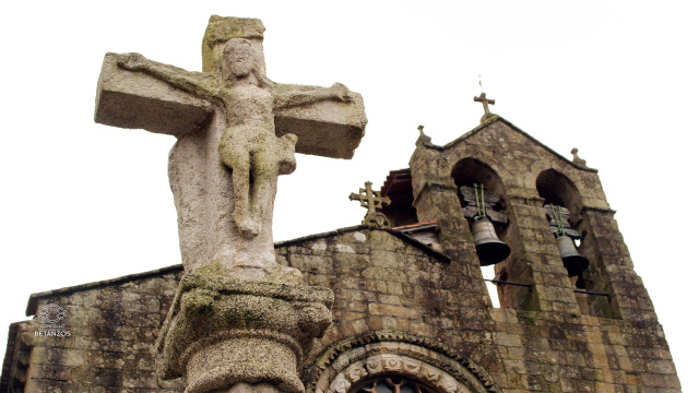 Cruceiro de Santa María