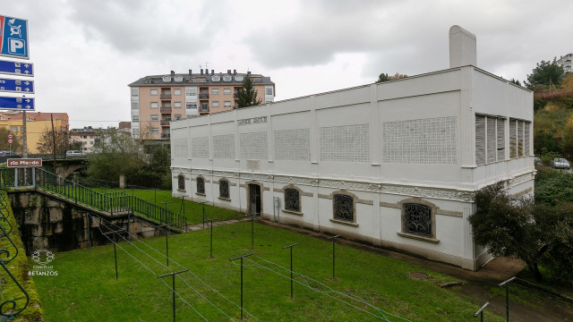 Free Public Washhouse